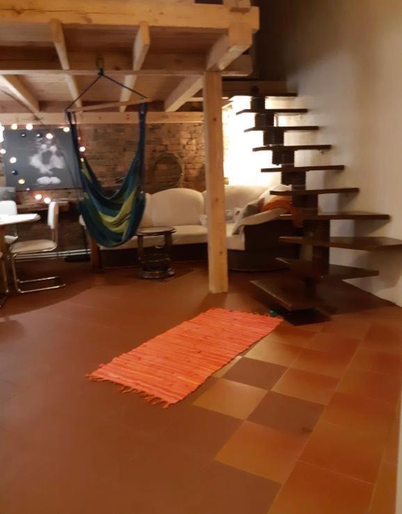 2 Story Studio Apartment Free Parking Included Riga Eksteriør billede